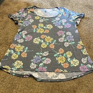 LulaRoe Rose Classic Tee